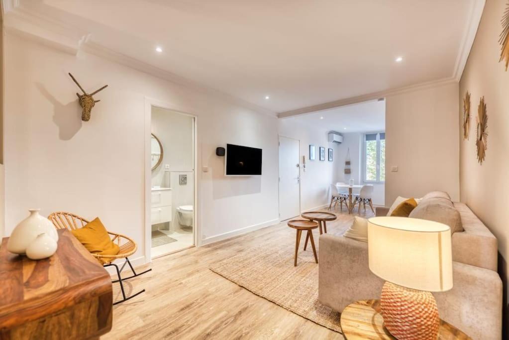 Appartement Neuf Centre Ville Et Plage A Proximite Saint-Raphaël Εξωτερικό φωτογραφία